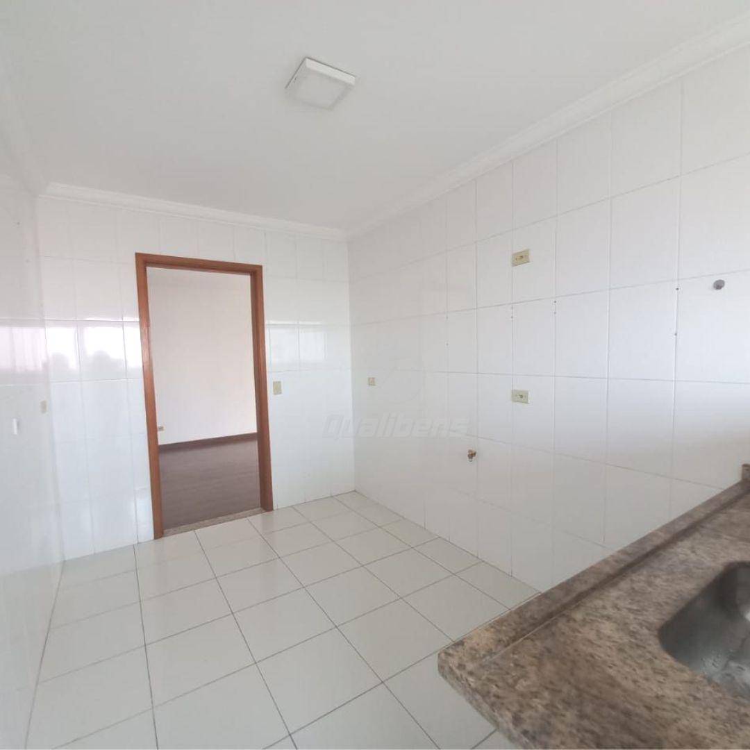 Apartamento à venda com 2 quartos, 68m² - Foto 3