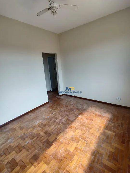 Casa à venda com 2 quartos, 430m² - Foto 11