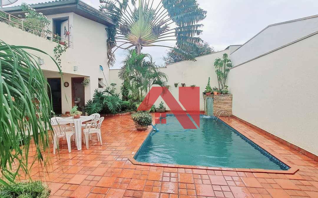 Casa, 3 quartos, 300 m² - Foto 1