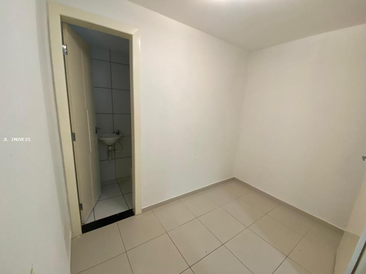 Apartamento para alugar com 3 quartos, 165m² - Foto 40