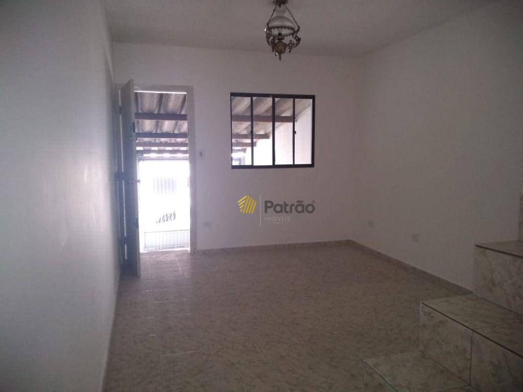 Sobrado à venda com 2 quartos, 220m² - Foto 1