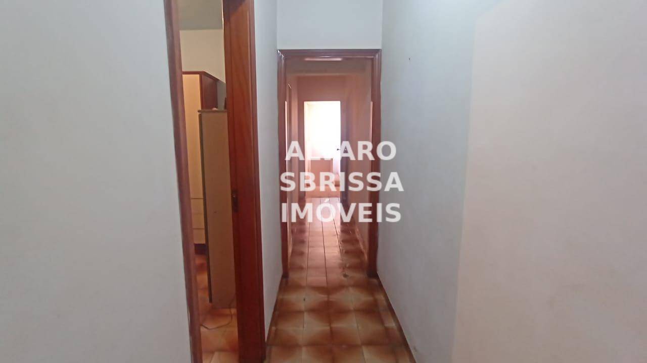 Casa à venda com 2 quartos, 90m² - Foto 13