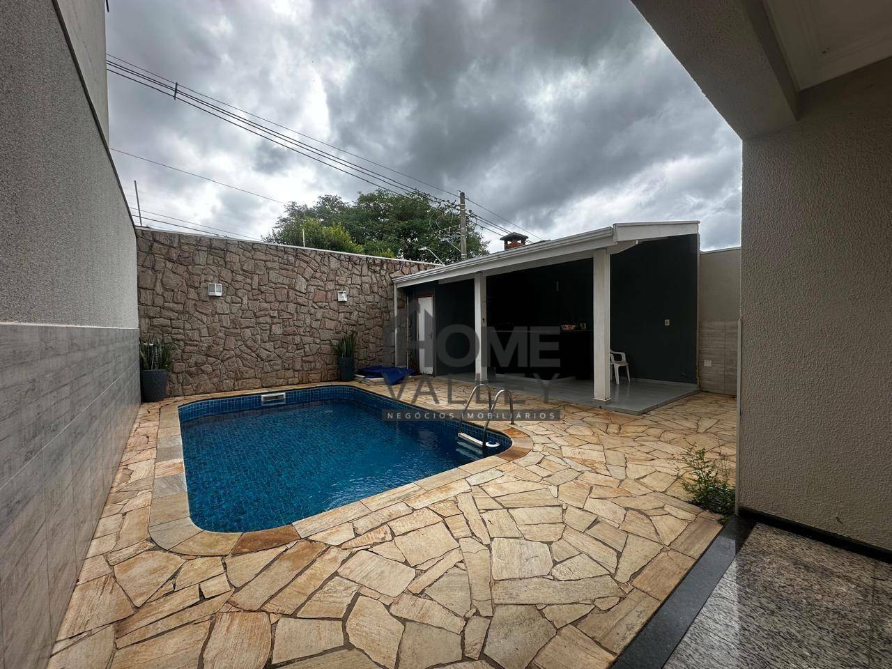 Casa de Condomínio à venda com 3 quartos, 234m² - Foto 33