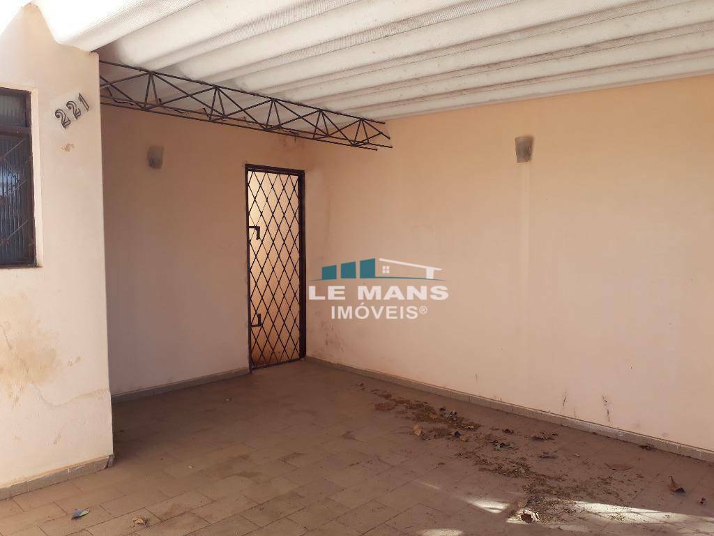 Casa à venda com 2 quartos, 81m² - Foto 2