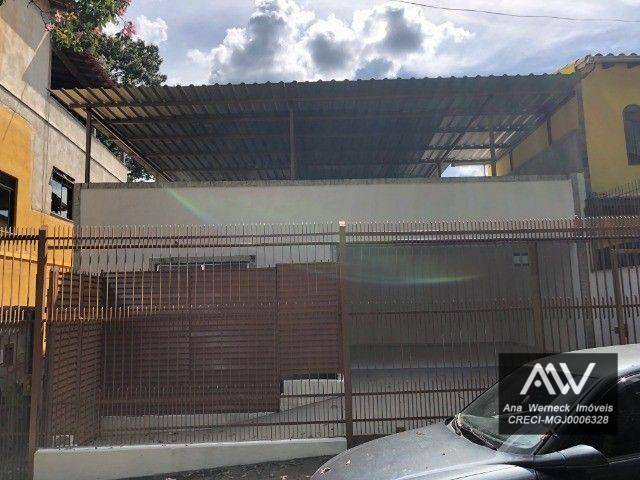 Casa à venda com 3 quartos, 190m² - Foto 1