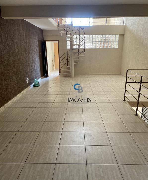 Sobrado à venda com 3 quartos, 150m² - Foto 2