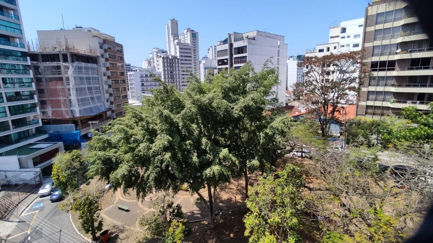 Apartamento à venda com 4 quartos, 180m² - Foto 33