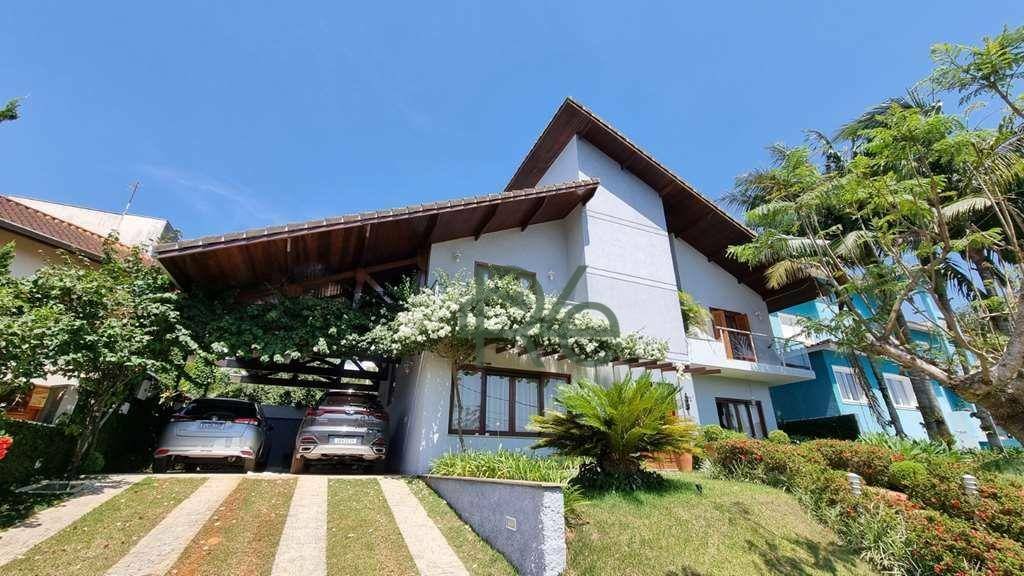 Casa de Condomínio à venda com 4 quartos, 380m² - Foto 2