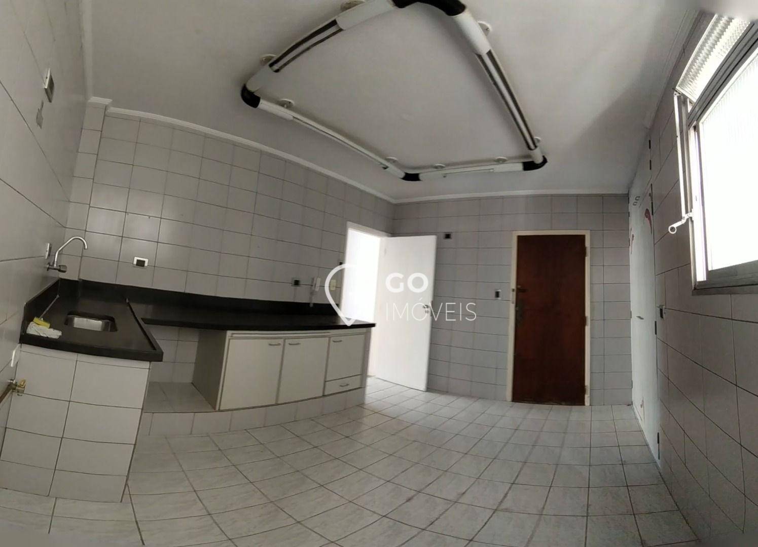 Apartamento para alugar com 3 quartos, 130m² - Foto 18