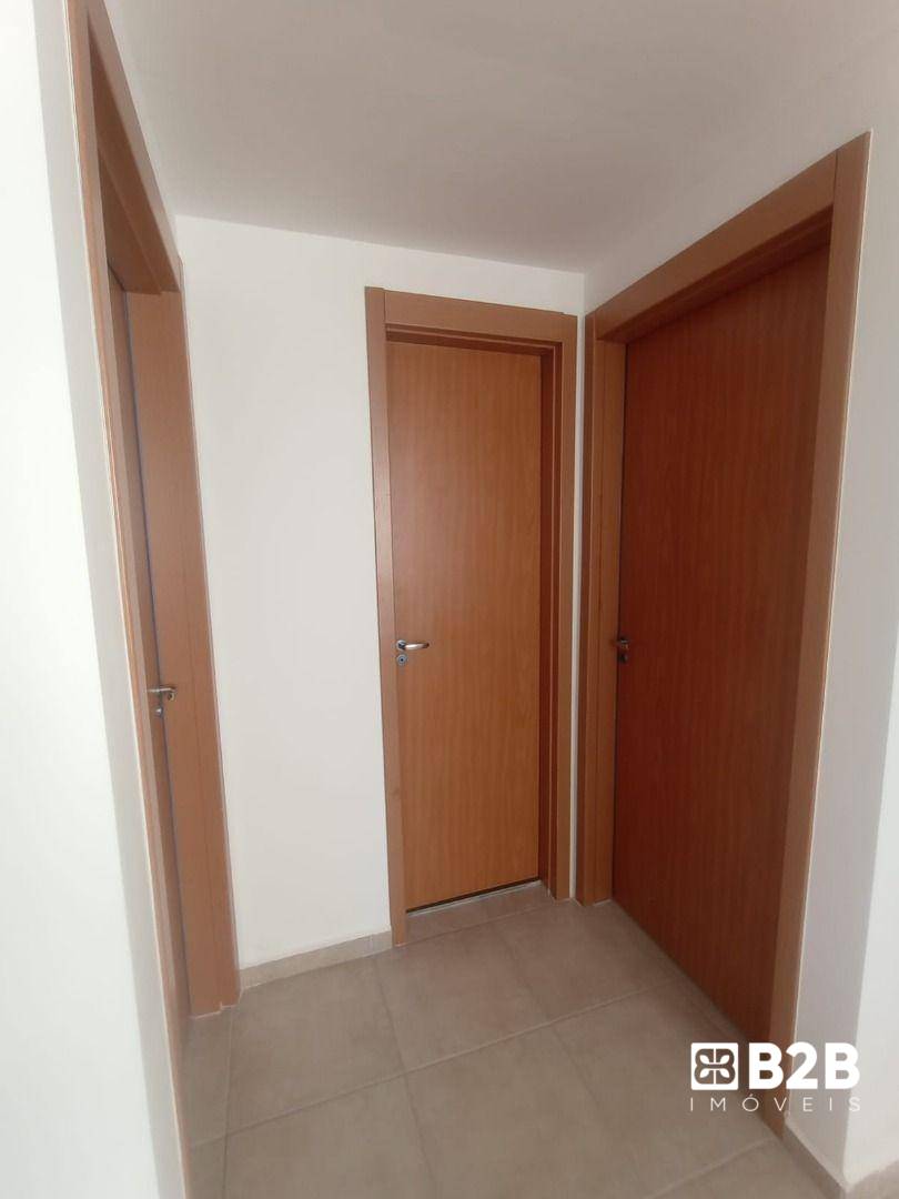 Apartamento à venda com 2 quartos, 42m² - Foto 13