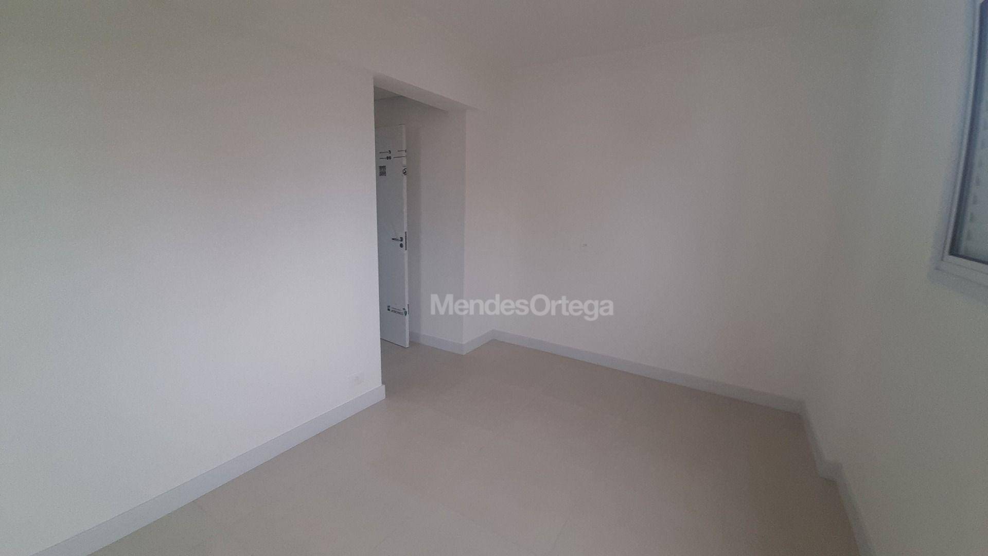 Apartamento à venda com 2 quartos, 128m² - Foto 6