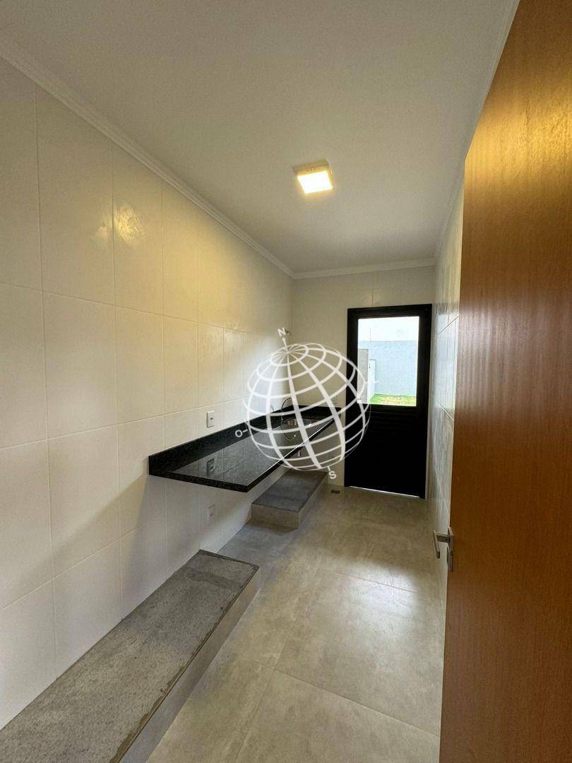 Casa à venda com 3 quartos, 219m² - Foto 10