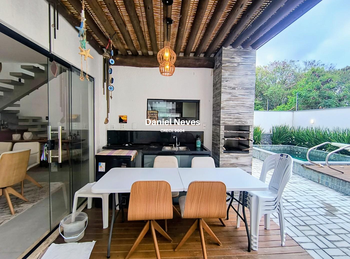 Casa de Condomínio à venda com 4 quartos, 160m² - Foto 2