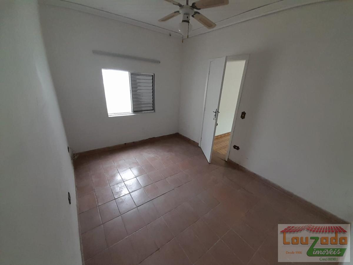 Casa à venda com 4 quartos, 291m² - Foto 9