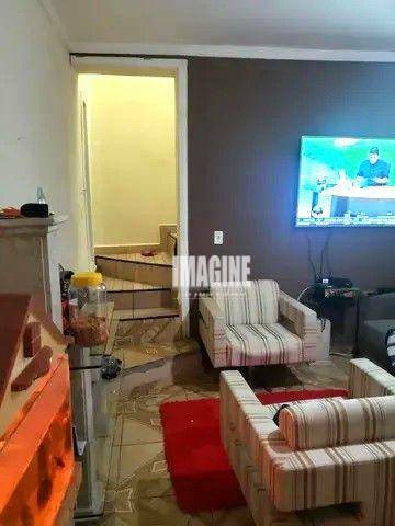 Sobrado à venda com 4 quartos, 300m² - Foto 1