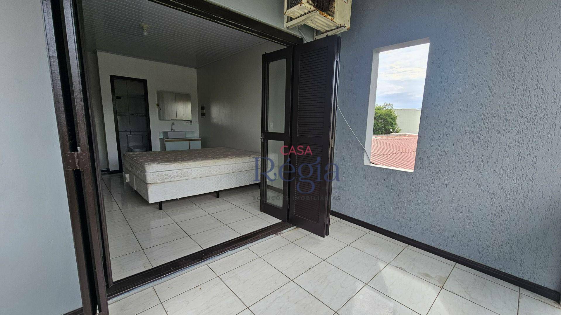 Casa à venda com 5 quartos, 220m² - Foto 41