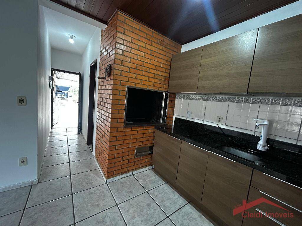 Casa para alugar com 3 quartos, 170m² - Foto 5