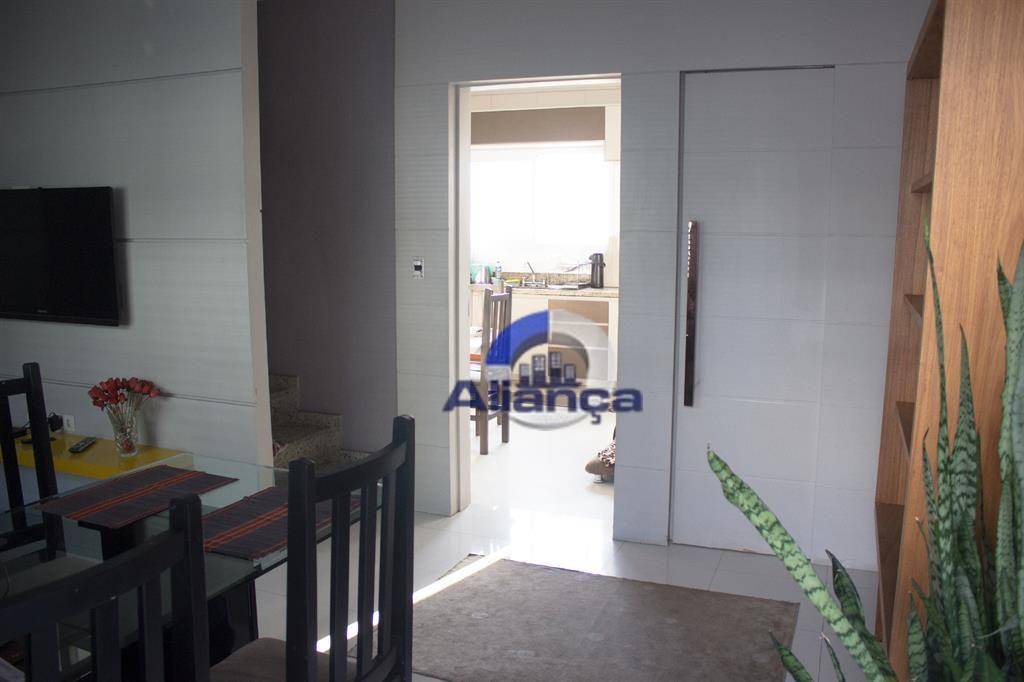 Sobrado à venda com 3 quartos, 70m² - Foto 5