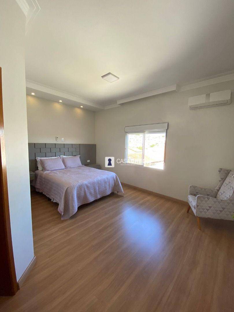 Casa à venda com 3 quartos, 220m² - Foto 10