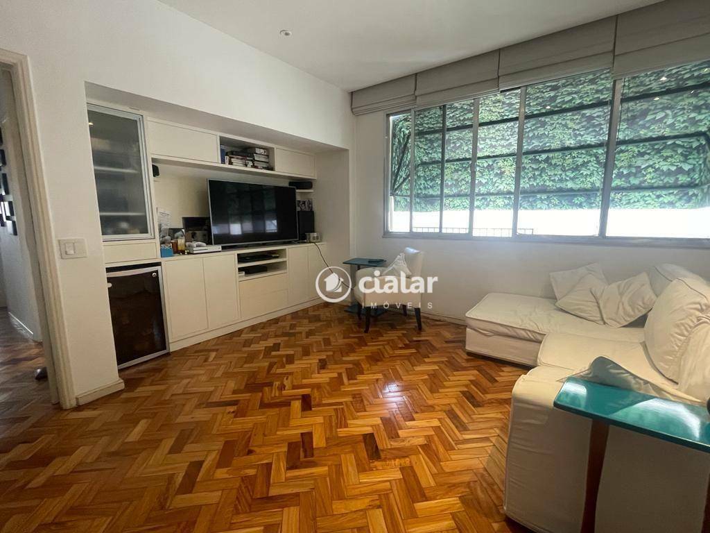 Apartamento à venda com 3 quartos, 95m² - Foto 1