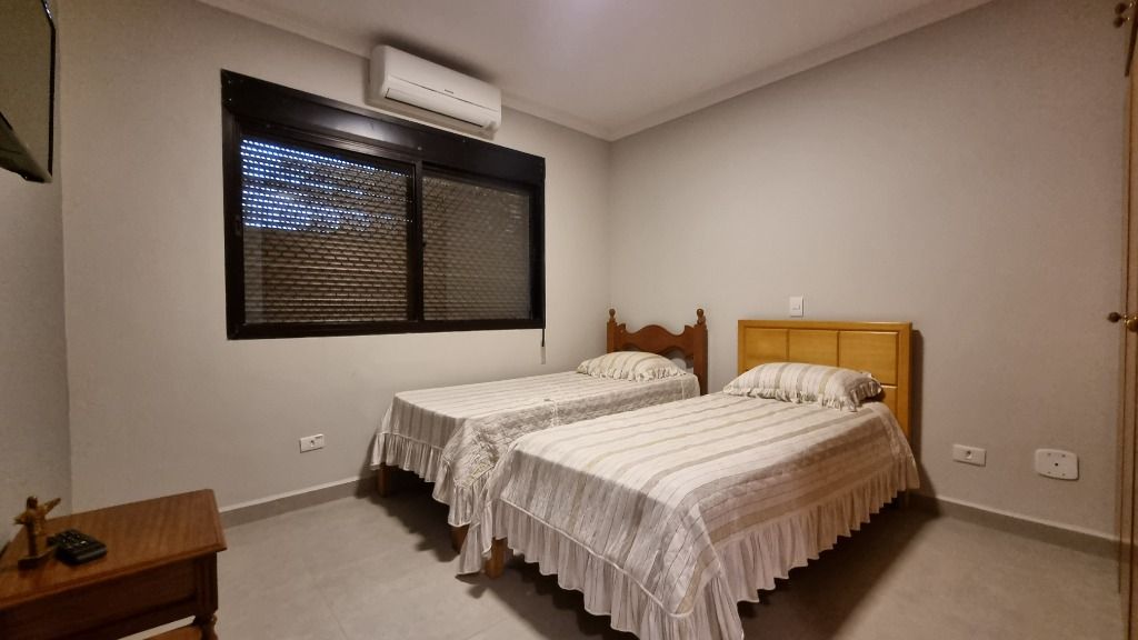 Apartamento à venda com 3 quartos, 140m² - Foto 10