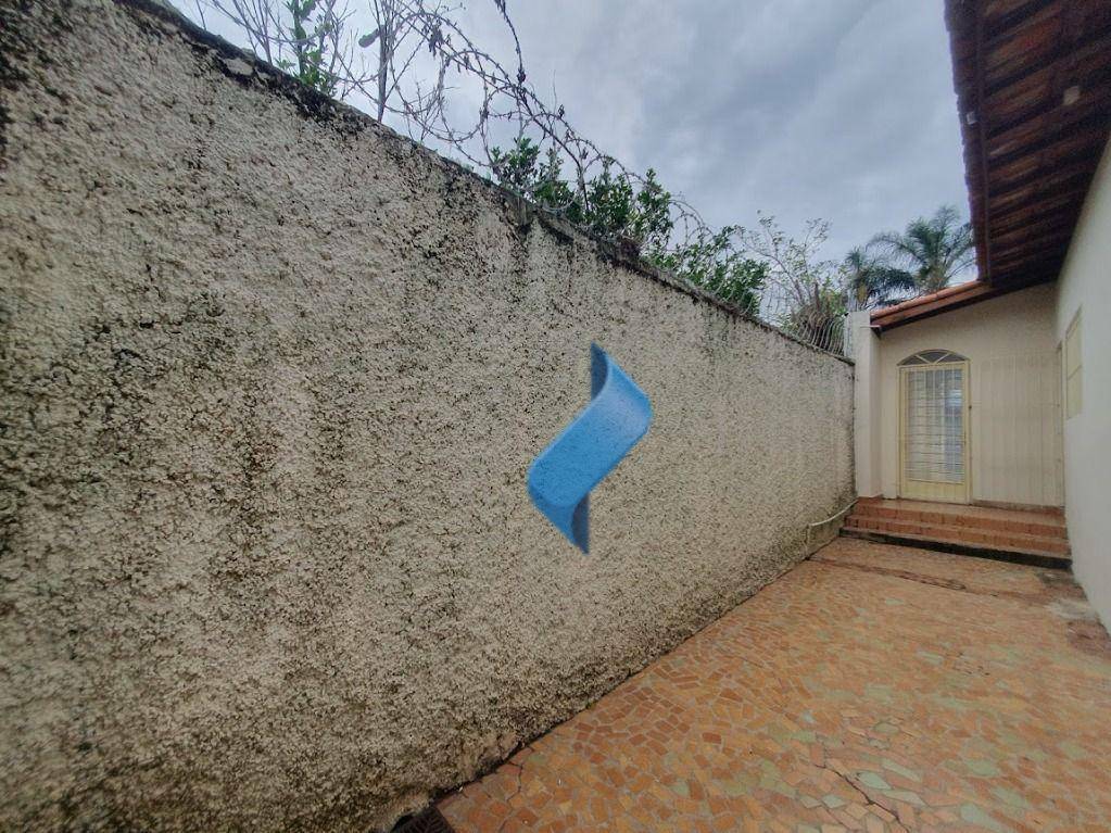 Casa à venda com 3 quartos, 137m² - Foto 29