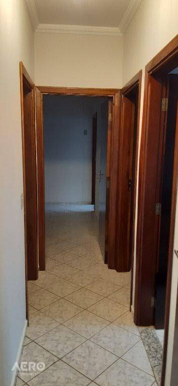 Casa à venda com 3 quartos, 200m² - Foto 10