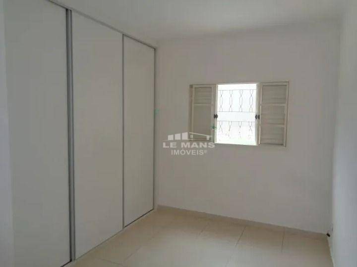 Casa à venda com 3 quartos, 120m² - Foto 11