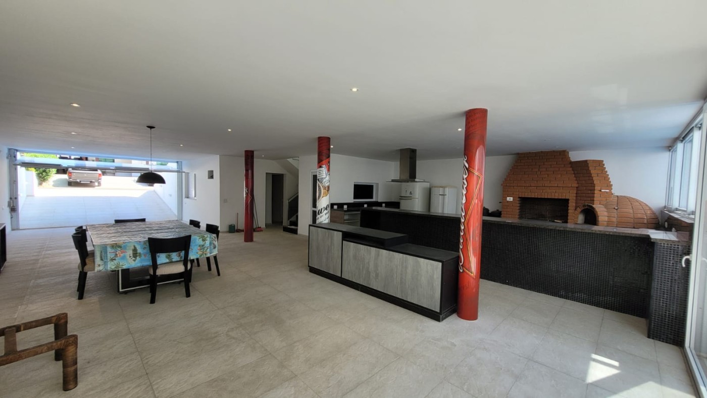 Casa à venda com 4 quartos, 300m² - Foto 58