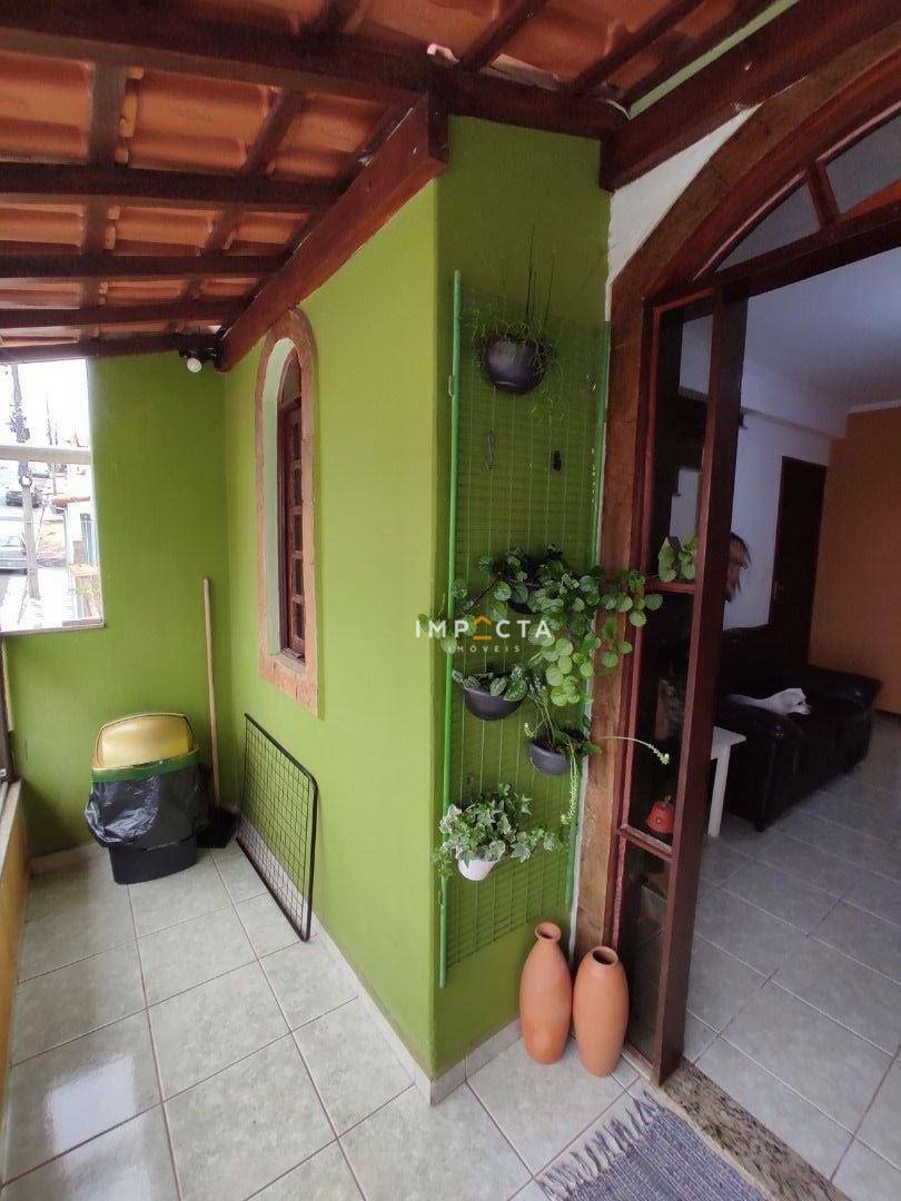 Casa à venda com 3 quartos, 157m² - Foto 15