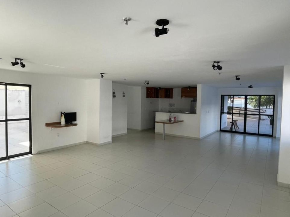 Apartamento à venda com 3 quartos, 98m² - Foto 3