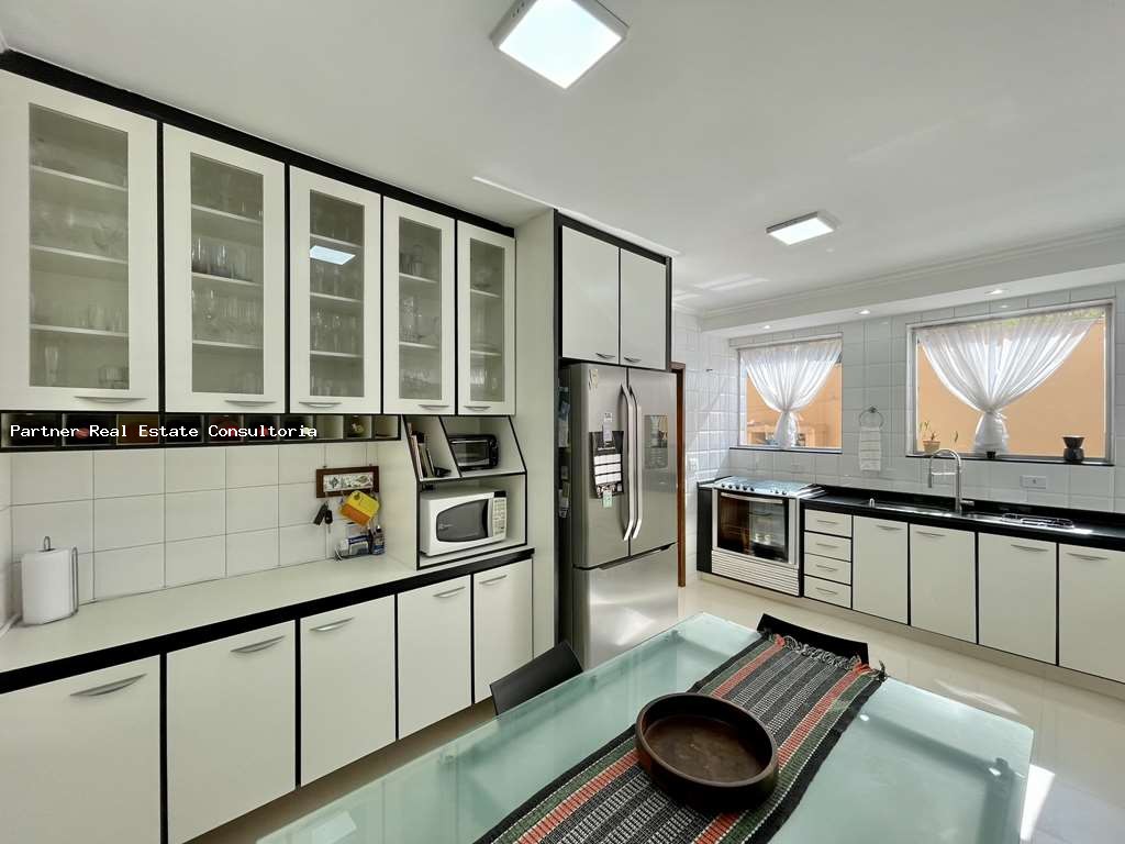 Casa à venda com 4 quartos, 1082m² - Foto 18