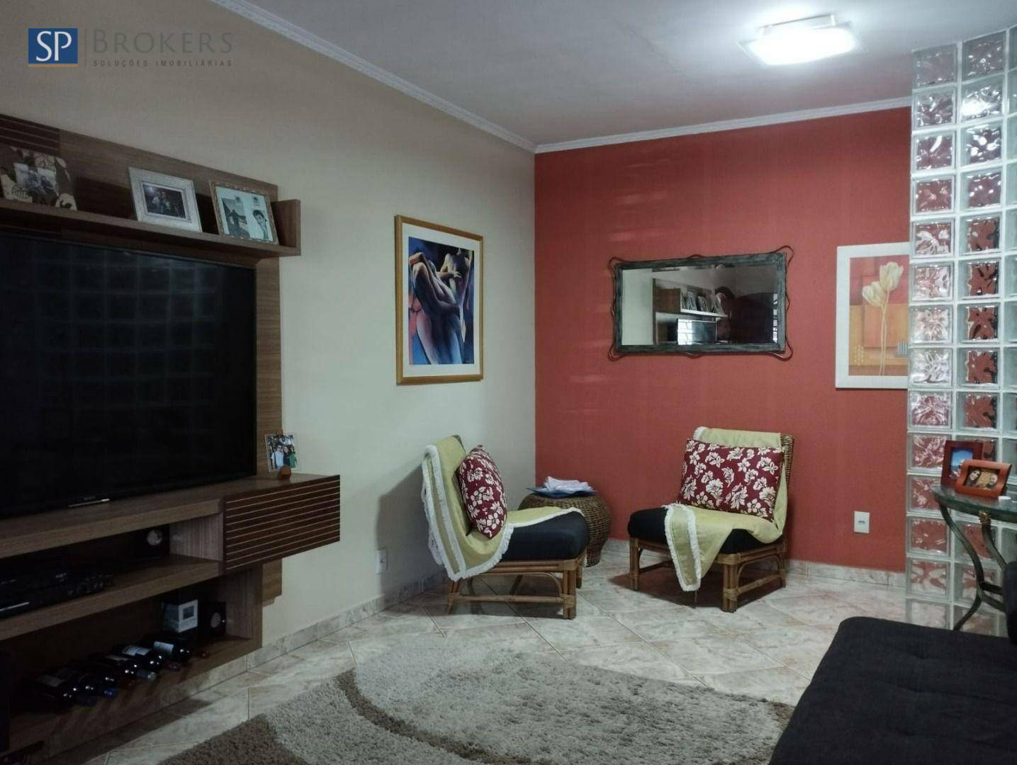 Casa à venda com 3 quartos, 220m² - Foto 4