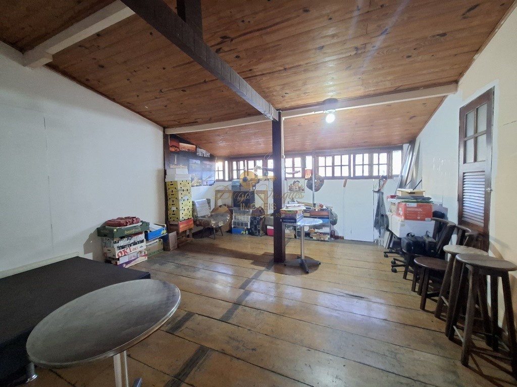 Casa para alugar com 5 quartos, 296m² - Foto 28