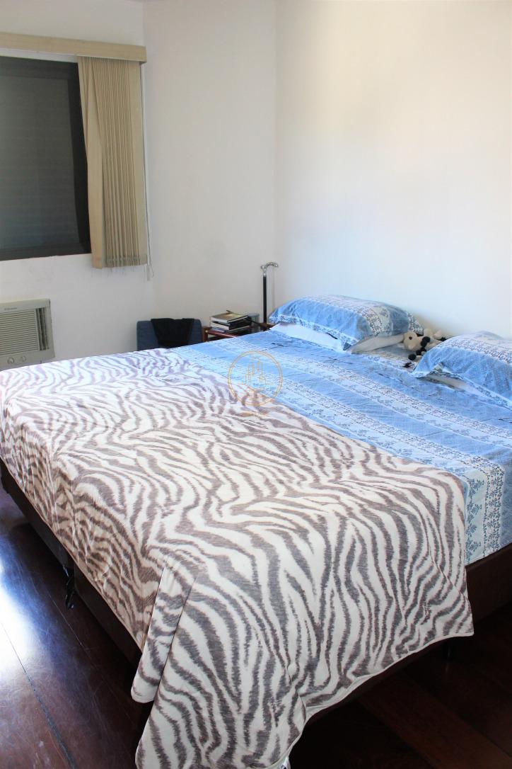 Apartamento à venda com 4 quartos, 210m² - Foto 26