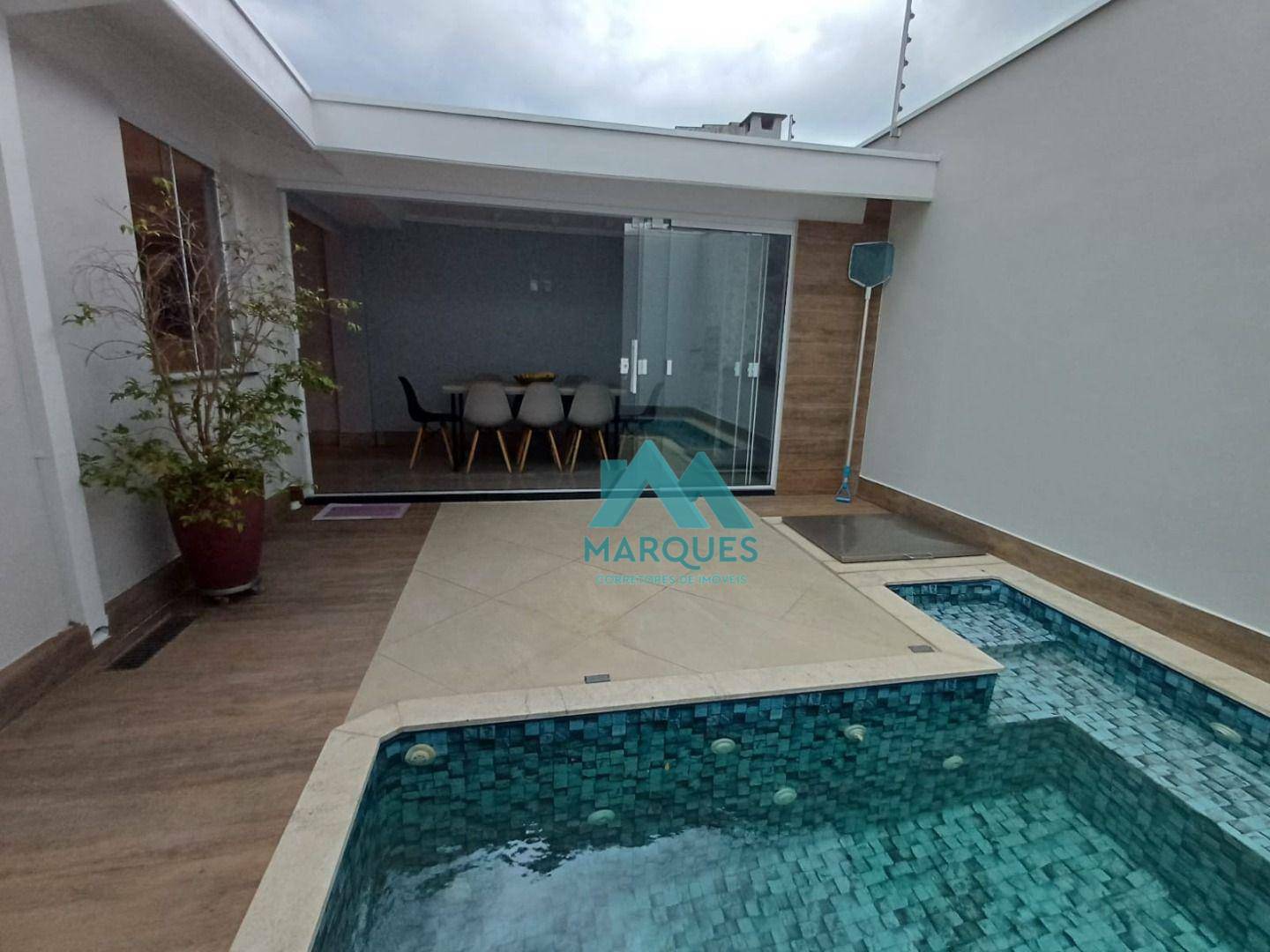 Sobrado, 3 quartos, 171 m² - Foto 1