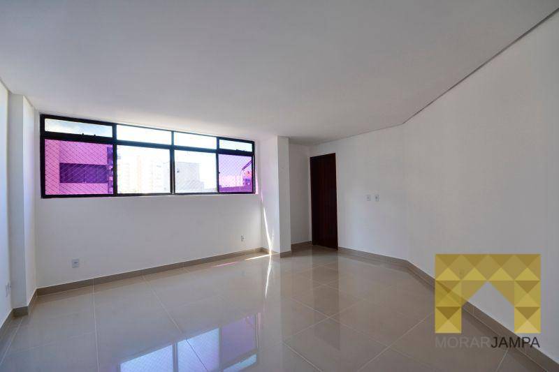 Apartamento à venda com 3 quartos, 236m² - Foto 13