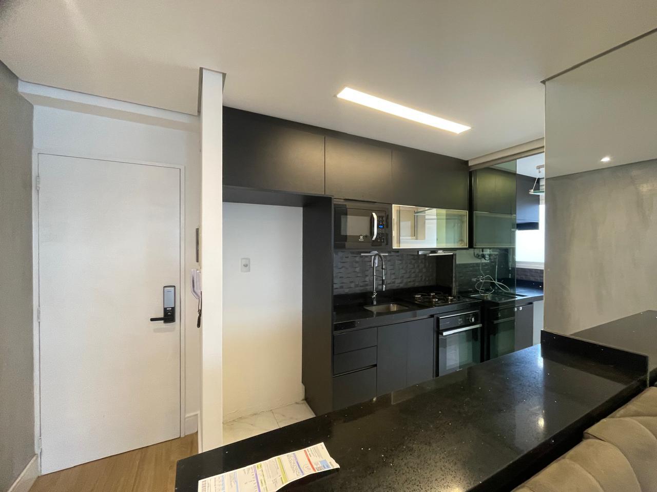 Apartamento à venda com 3 quartos, 65m² - Foto 2