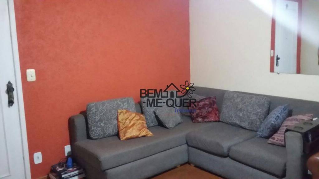 Apartamento à venda com 2 quartos, 70m² - Foto 3