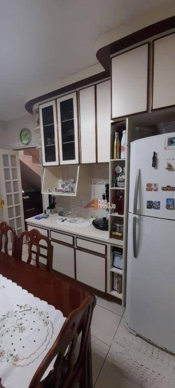 Sobrado à venda com 3 quartos, 198m² - Foto 7