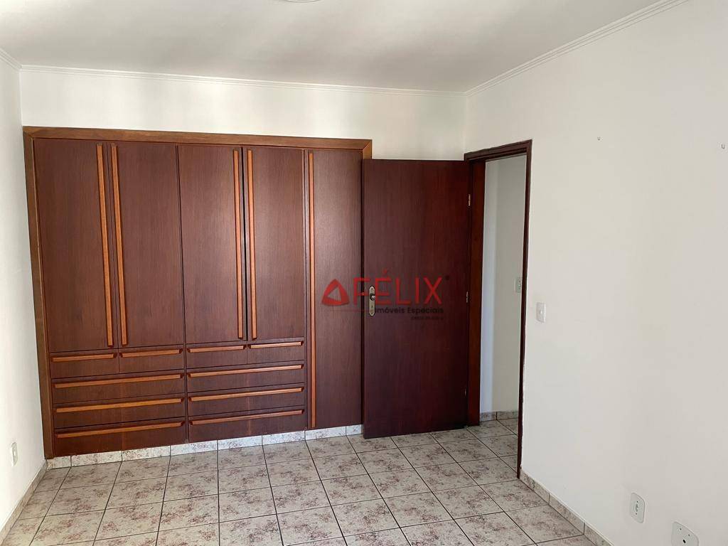 Apartamento à venda com 3 quartos, 137m² - Foto 12