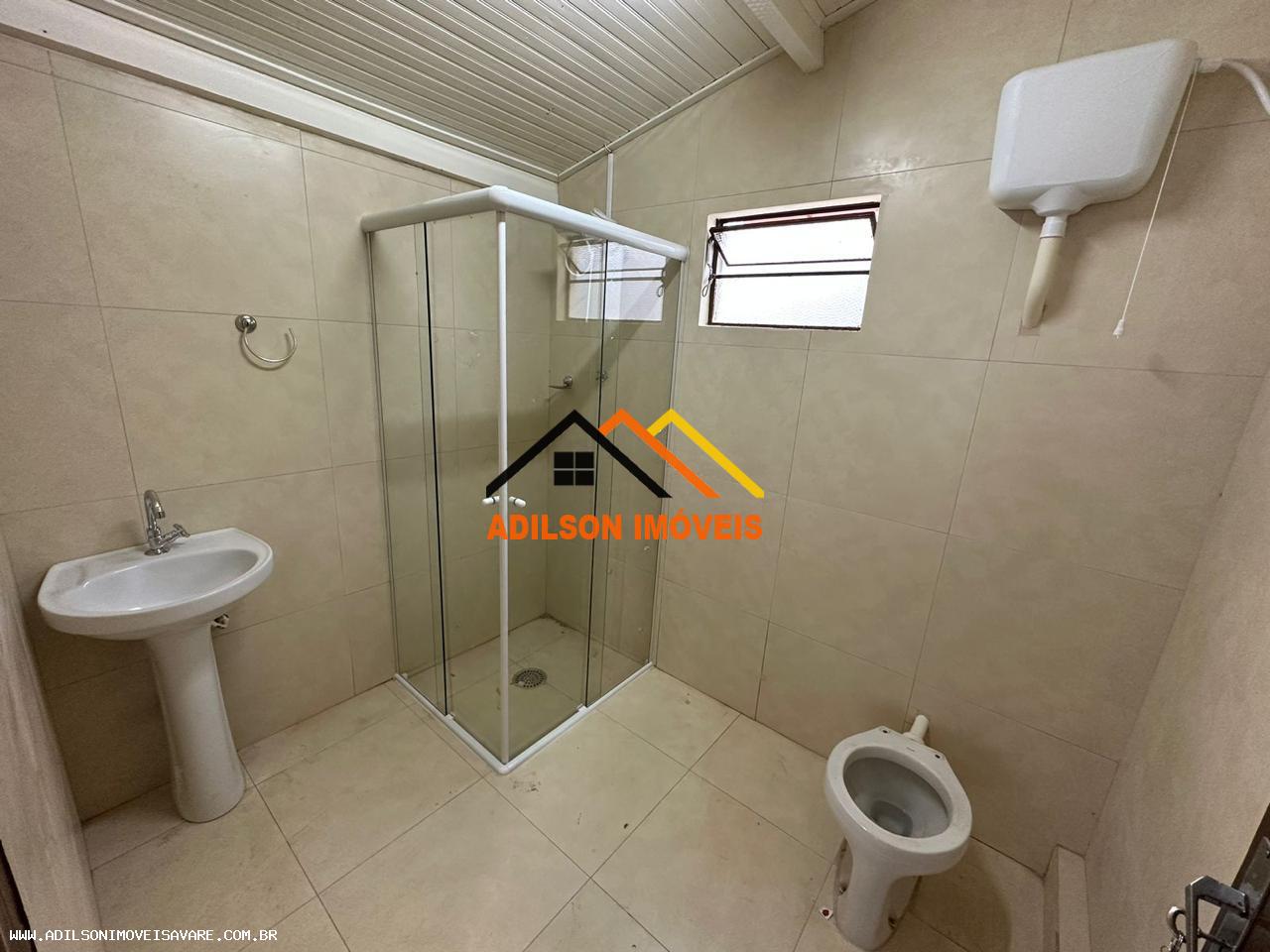 Casa para alugar com 2 quartos, 300m² - Foto 12