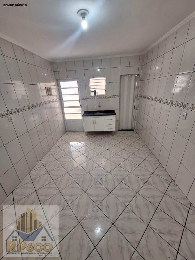 Casa para alugar com 1 quarto, 74m² - Foto 6