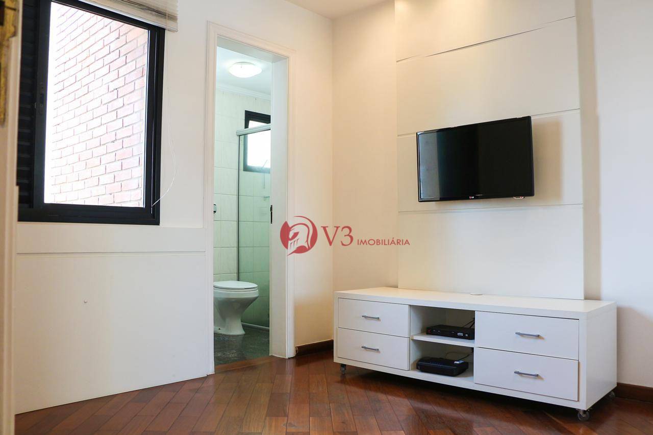 Apartamento à venda com 3 quartos, 137m² - Foto 19