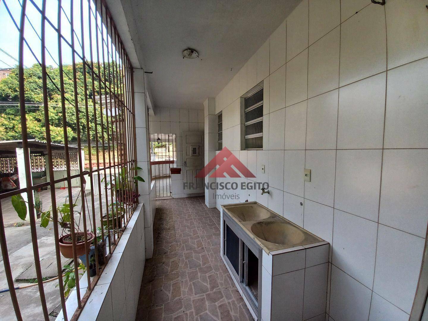 Casa à venda com 2 quartos, 76m² - Foto 14