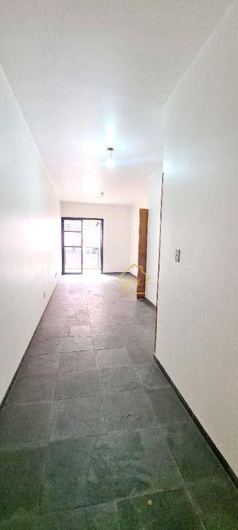 Apartamento à venda com 3 quartos, 92m² - Foto 2