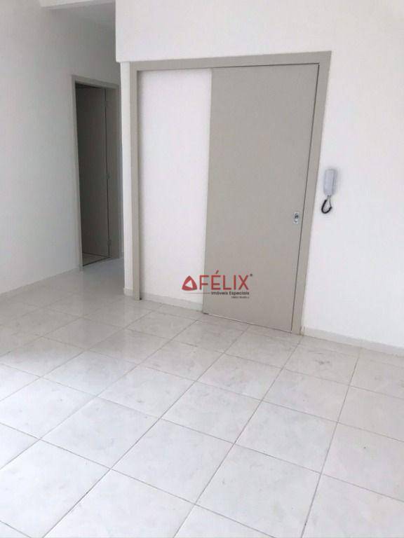 Apartamento para alugar com 2 quartos, 65m² - Foto 7