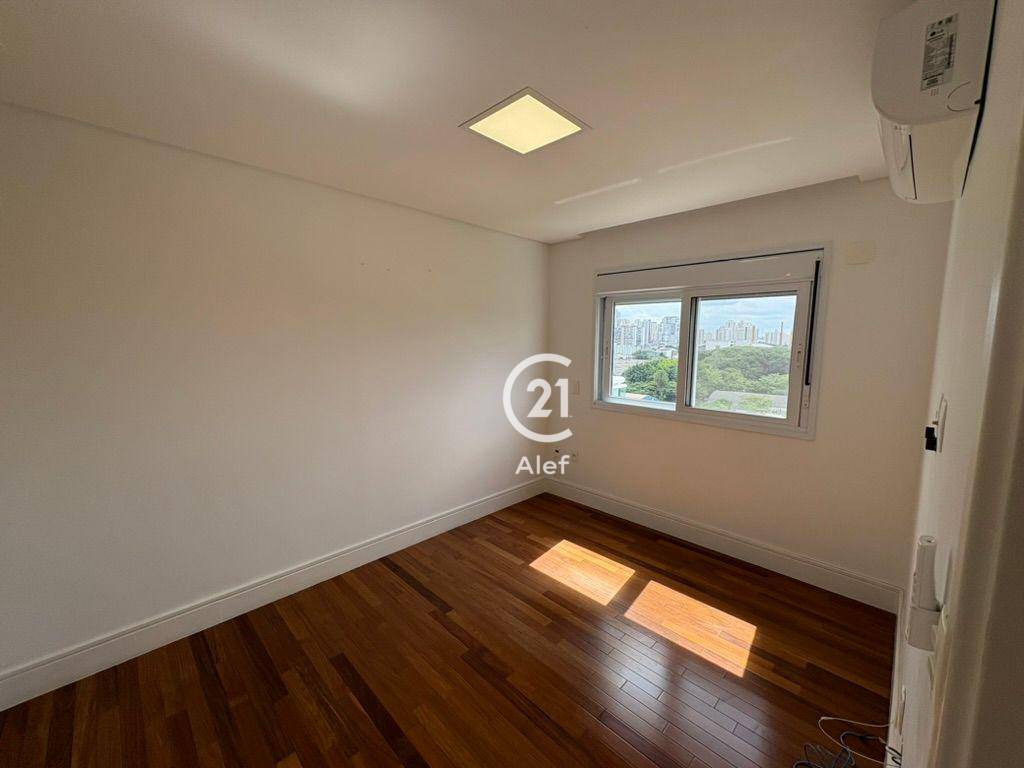 Apartamento à venda com 4 quartos, 241m² - Foto 19