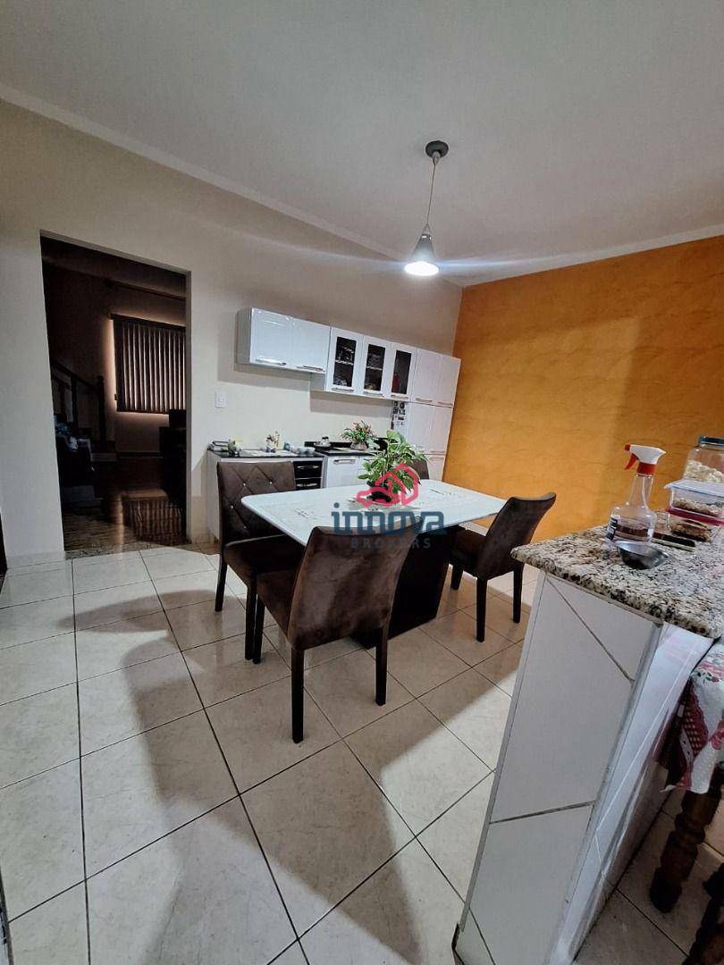 Sobrado à venda com 3 quartos, 220M2 - Foto 4