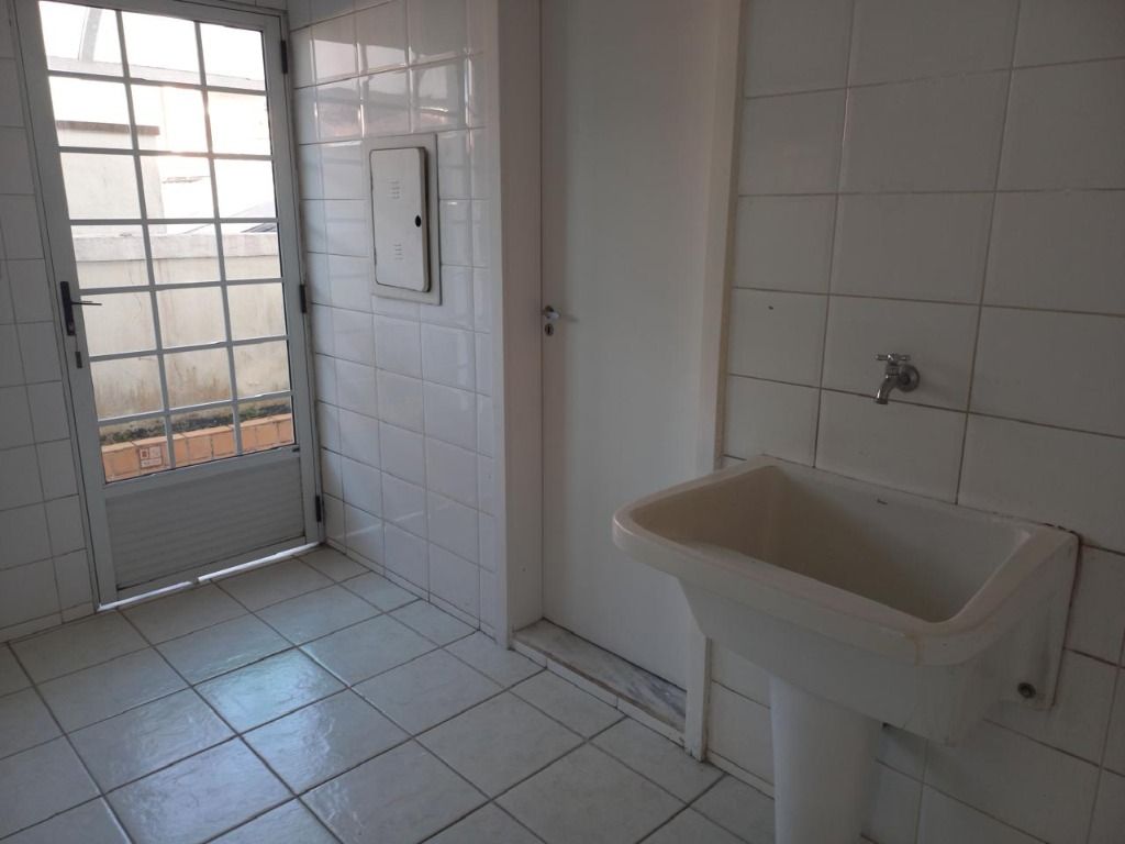 Casa de Condomínio à venda com 4 quartos, 381m² - Foto 11